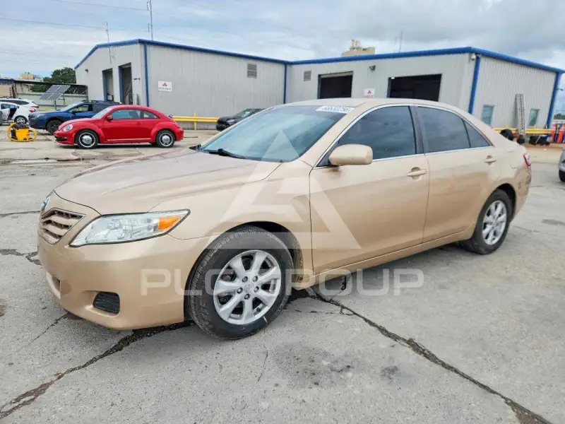 2011 Toyota CAMRY photo
