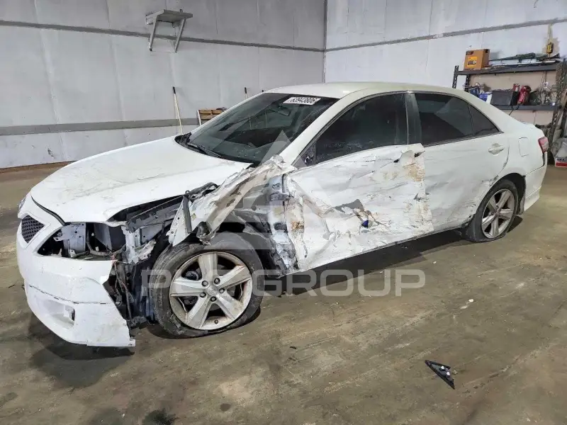 2011 Toyota CAMRY фото