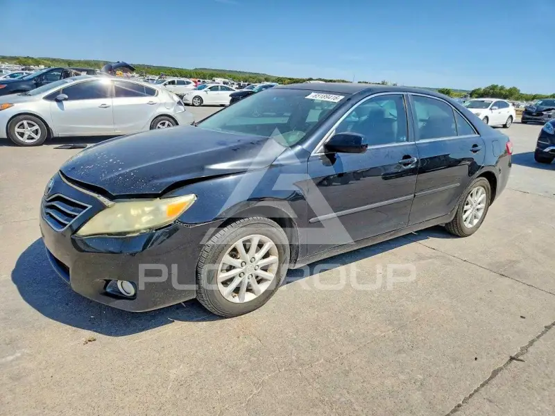 2011 Toyota CAMRY фото