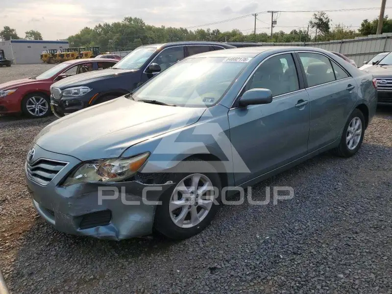2011 Toyota CAMRY photo
