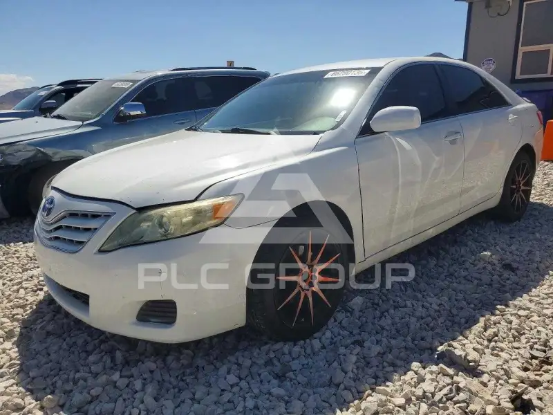 2011 Toyota CAMRY фото
