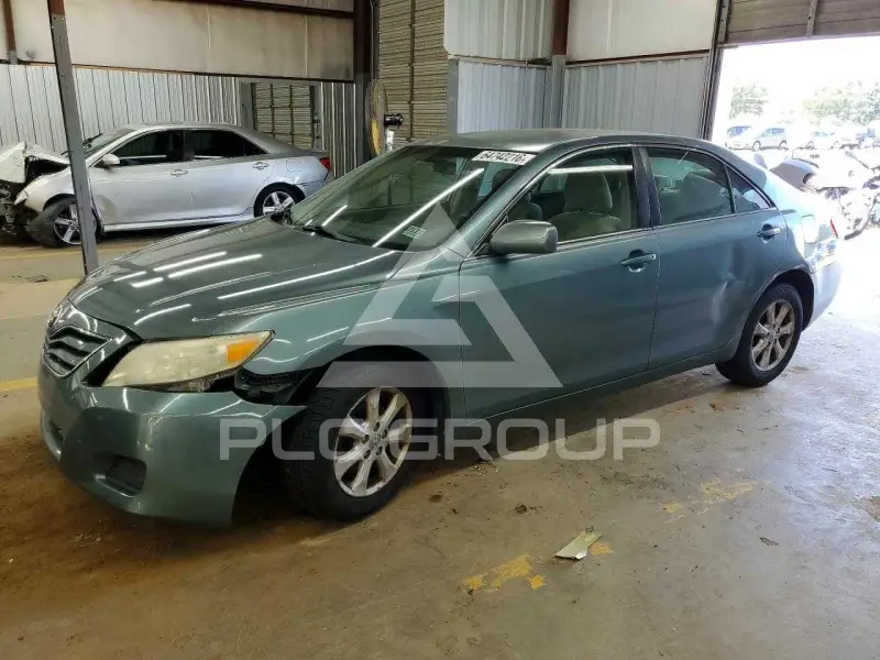2011 Toyota CAMRY фото