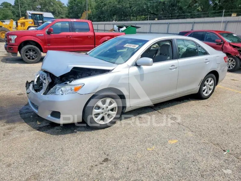 2011 Toyota CAMRY фото