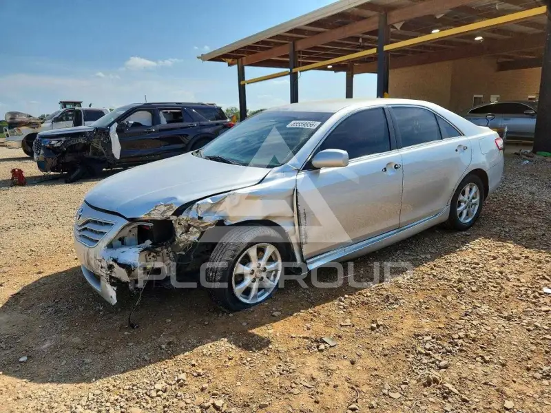 2011 Toyota CAMRY фото