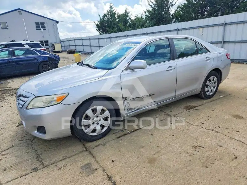2011 Toyota CAMRY photo