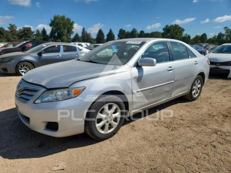 2011 Toyota CAMRY photo
