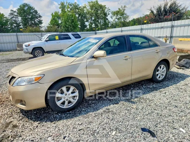 2011 Toyota CAMRY фото