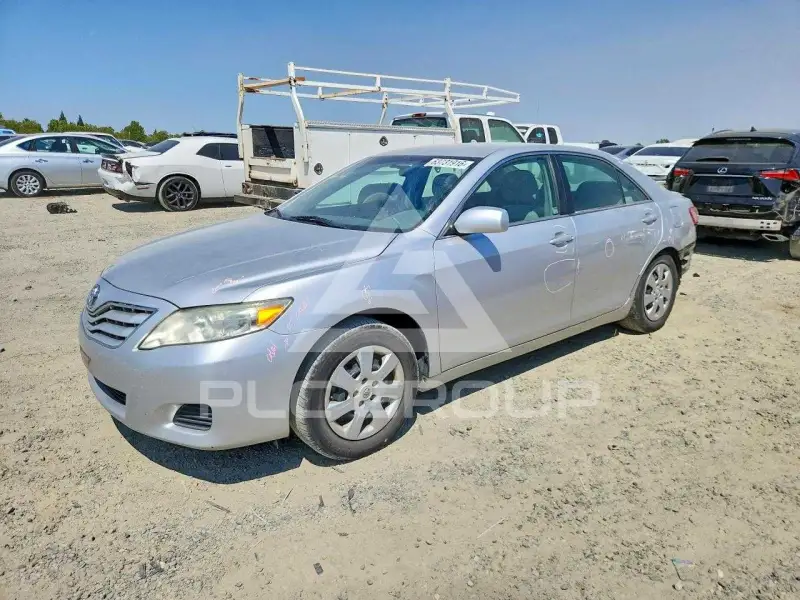 2011 Toyota CAMRY фото