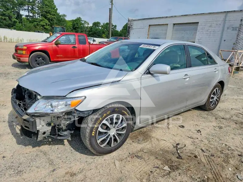 2011 Toyota CAMRY фото