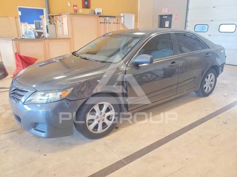 2011 Toyota CAMRY photo
