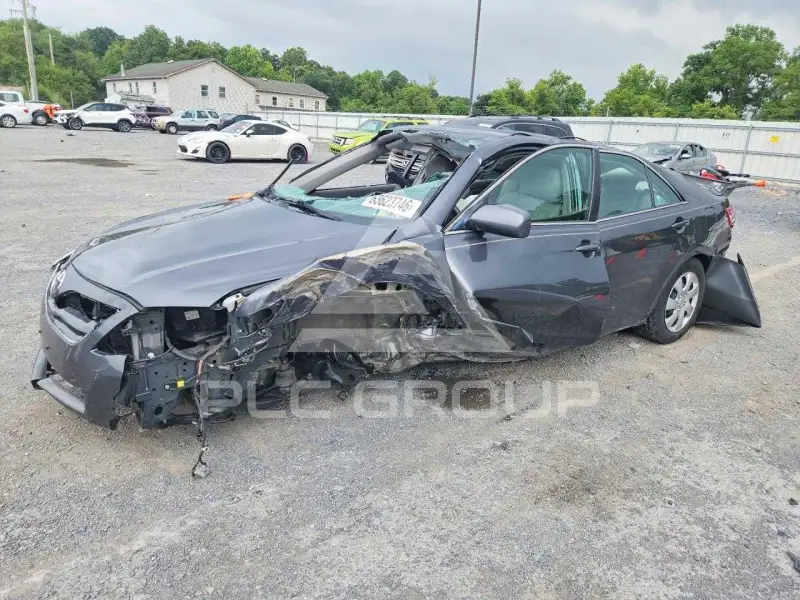 2011 Toyota CAMRY фото