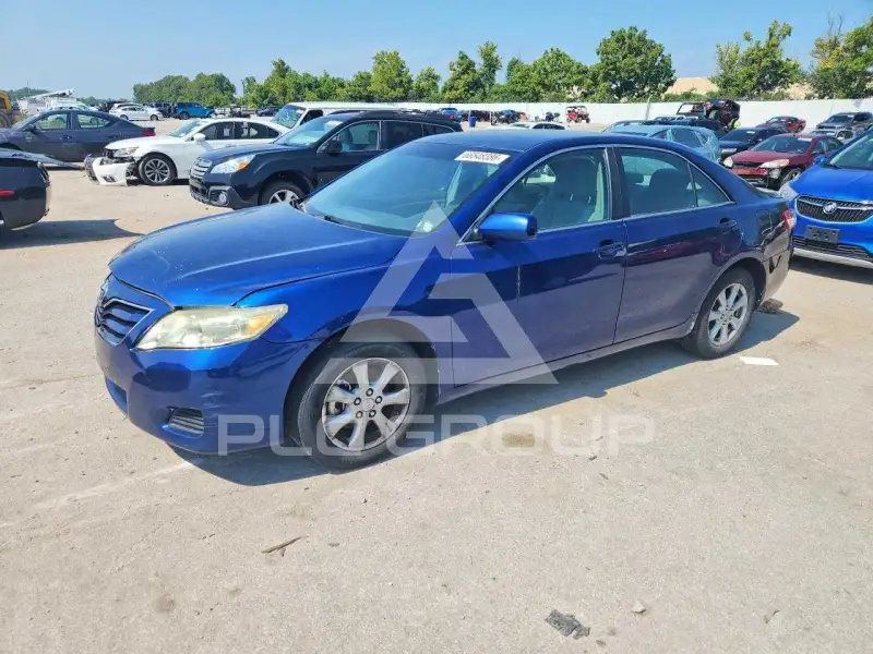 2011 Toyota CAMRY photo