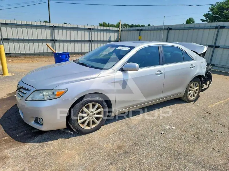 2011 Toyota CAMRY фото