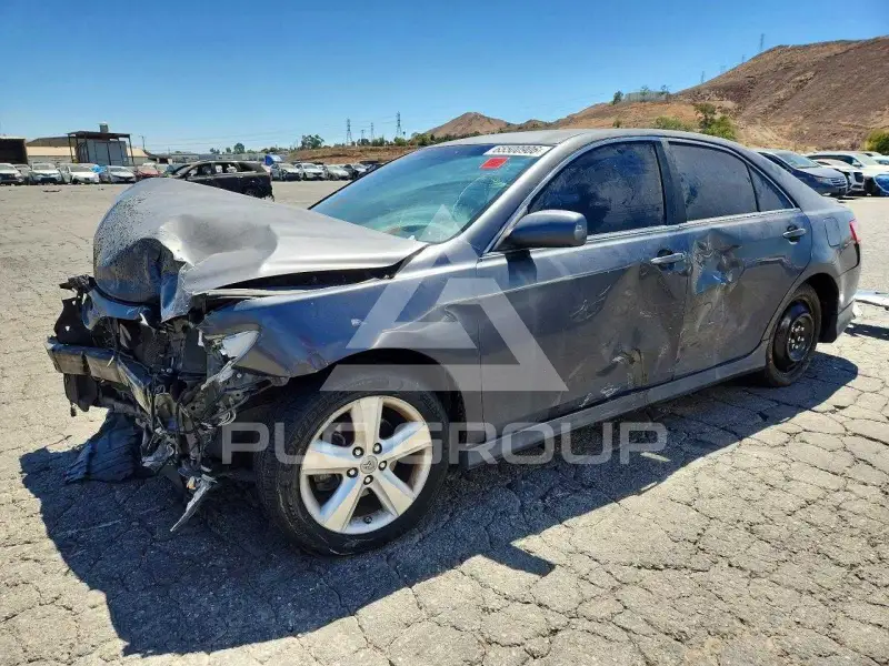 2011 Toyota CAMRY фото