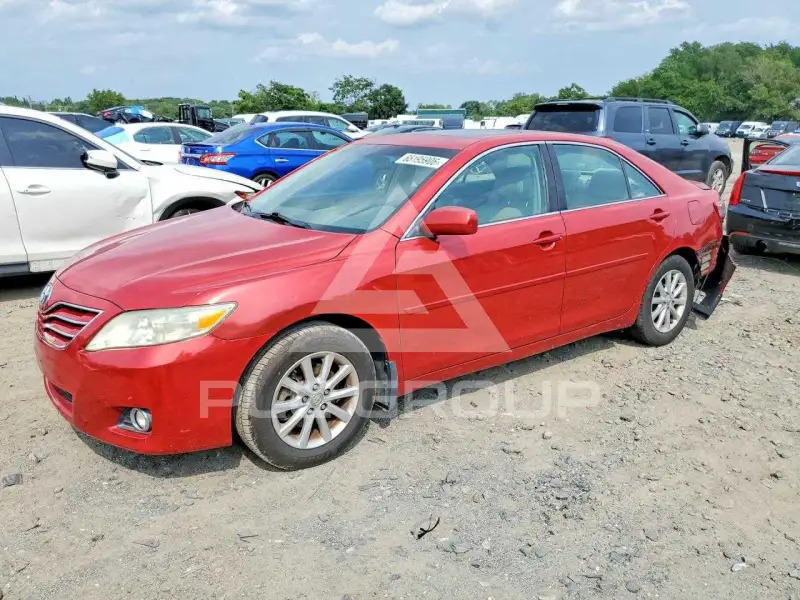 2011 Toyota CAMRY фото
