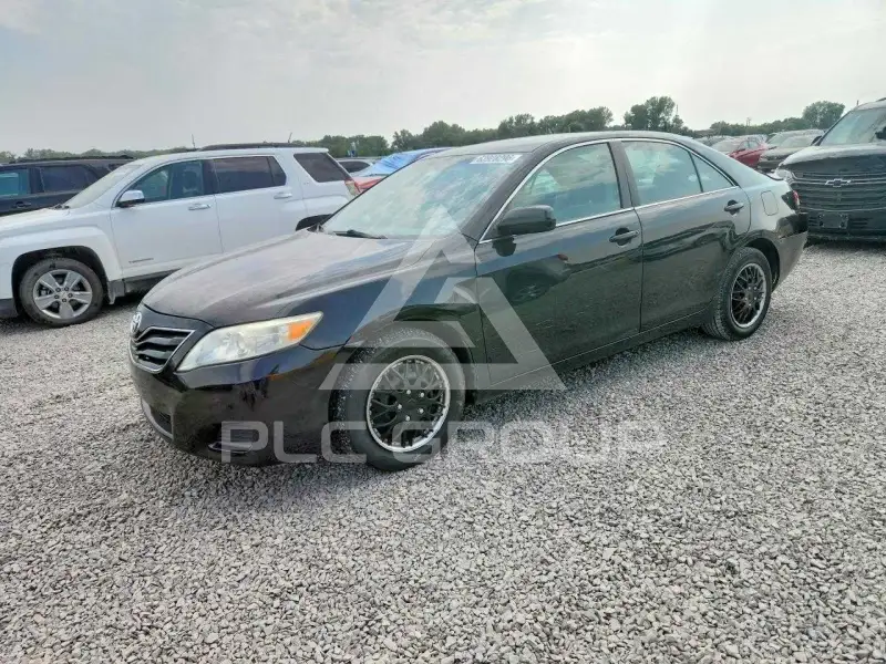2011 Toyota CAMRY фото