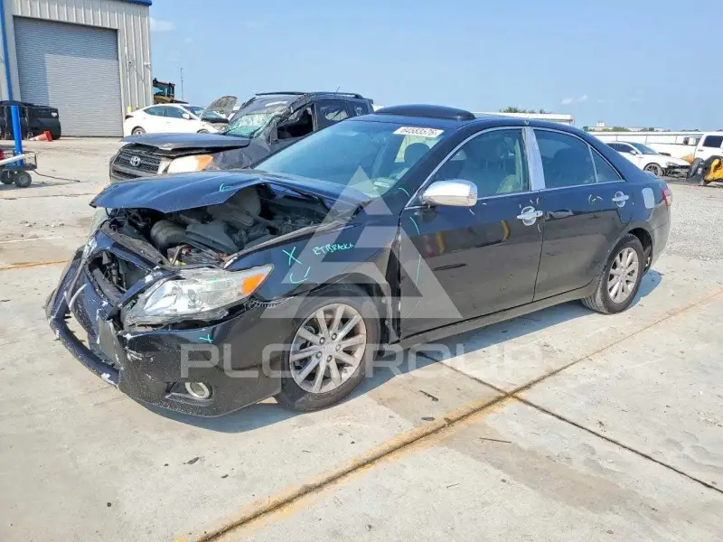 2011 Toyota CAMRY фото