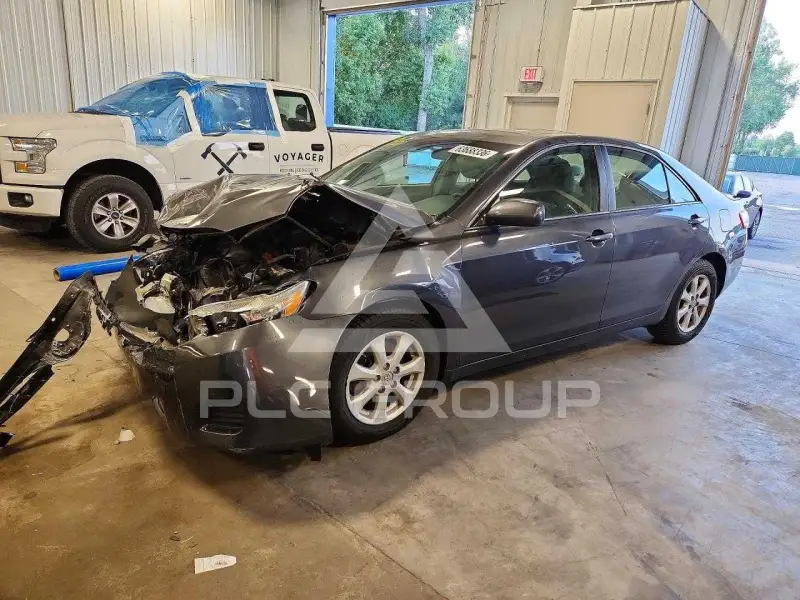 2011 Toyota CAMRY фото