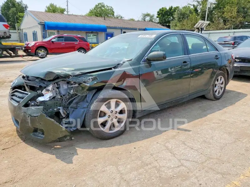 2011 Toyota CAMRY фото