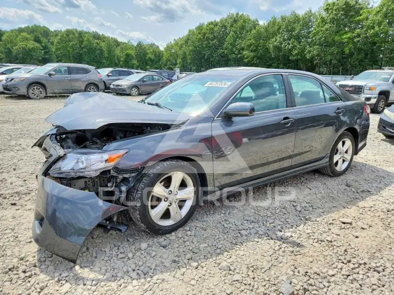 2011 Toyota CAMRY фото