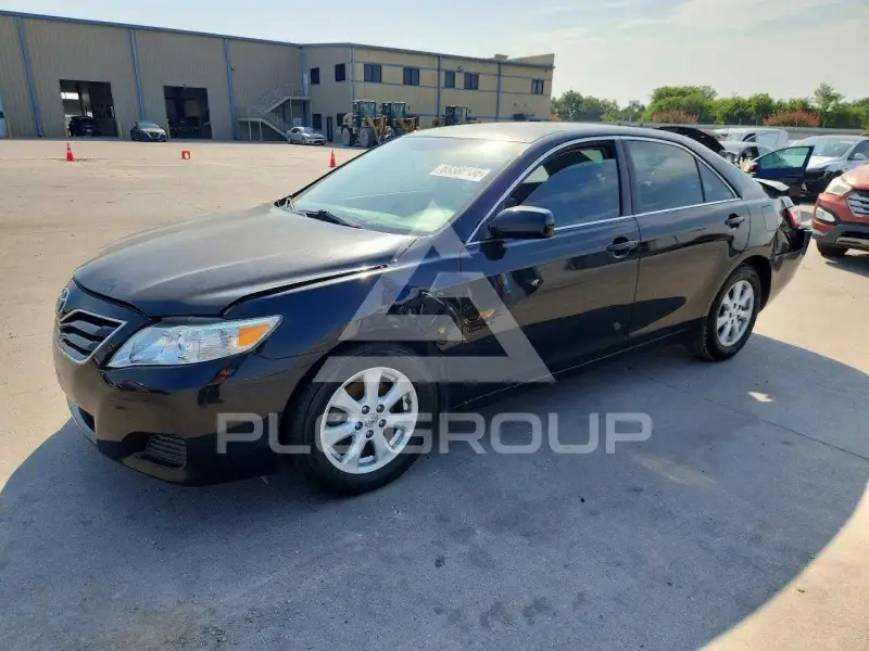 2011 Toyota CAMRY фото
