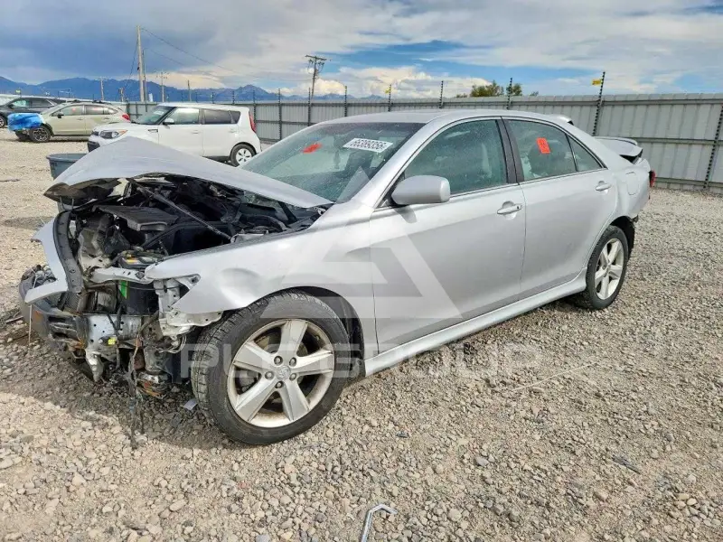 2011 Toyota CAMRY фото