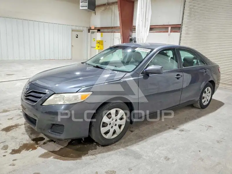 2011 Toyota CAMRY фото