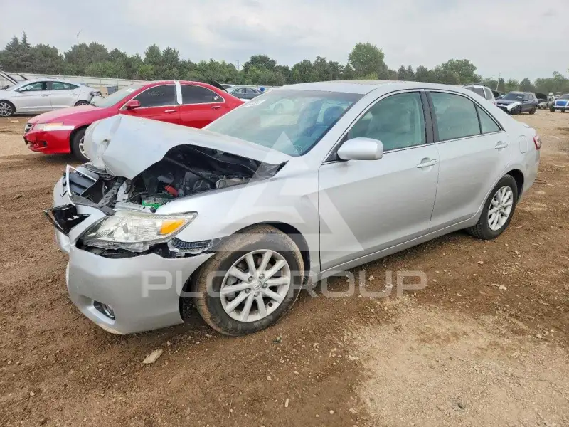 2011 Toyota CAMRY фото