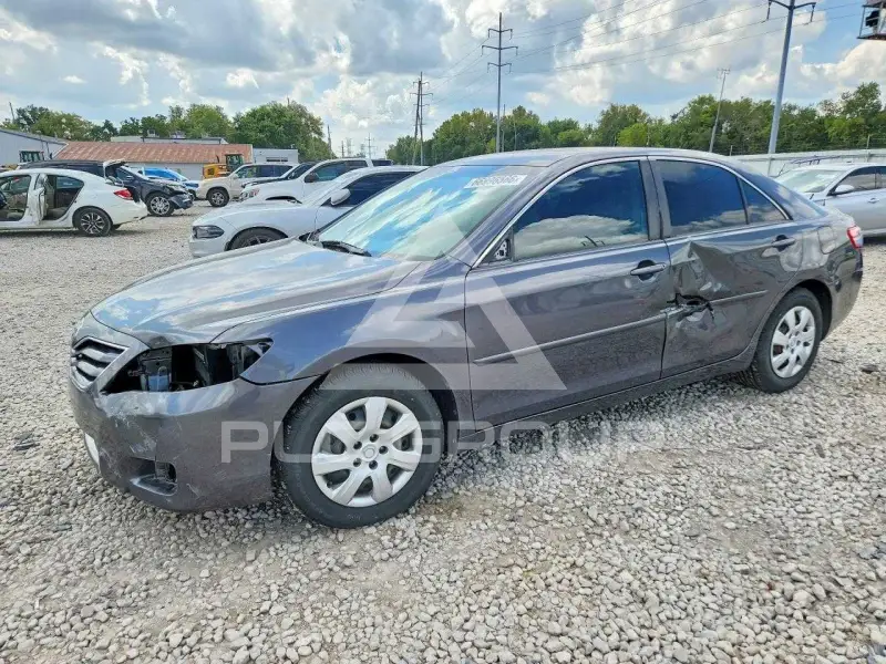 2011 Toyota CAMRY фото