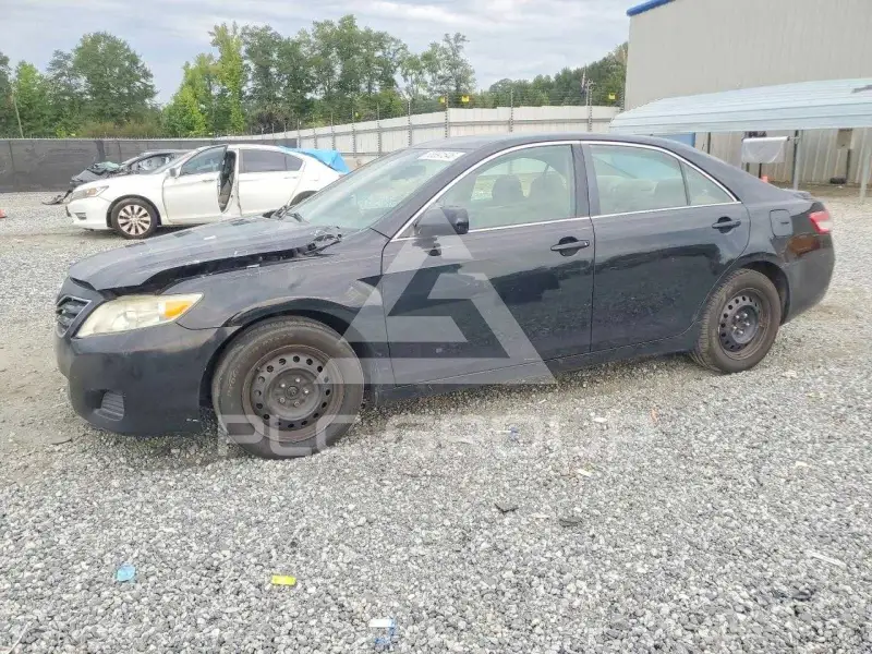 2011 Toyota CAMRY фото