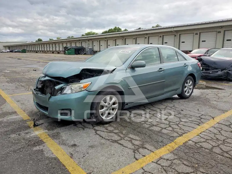 2011 Toyota CAMRY фото