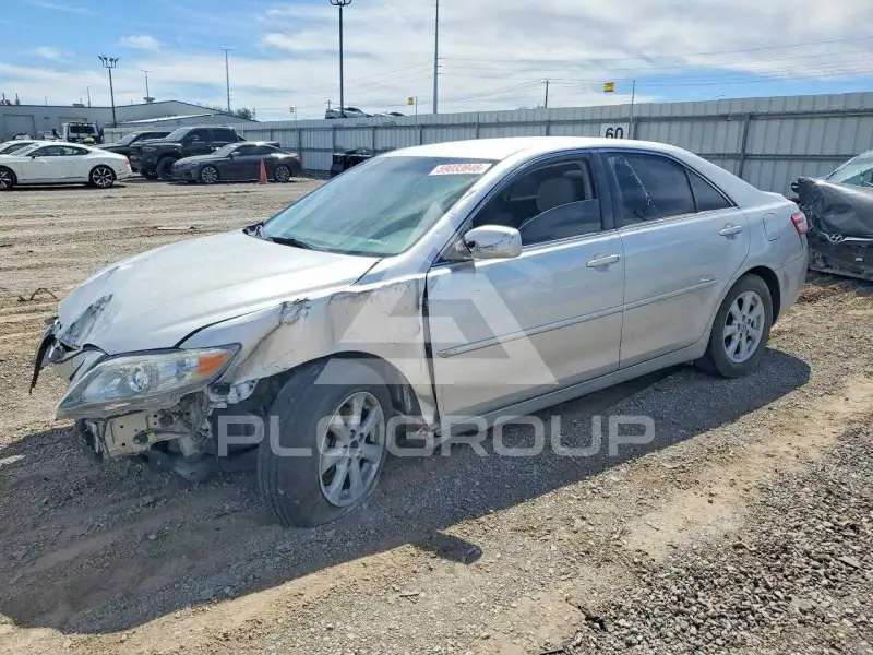 2011 Toyota CAMRY фото