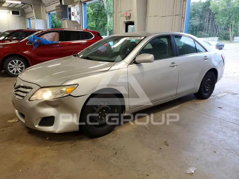 2011 Toyota CAMRY фото