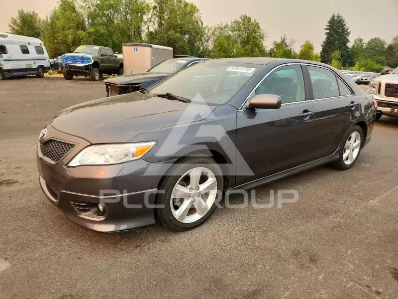 2011 Toyota CAMRY фото