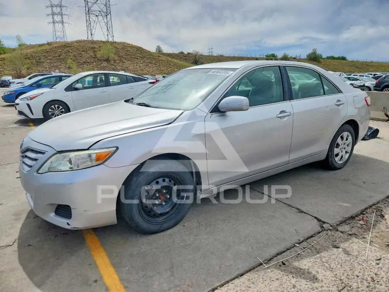 2011 Toyota CAMRY фото
