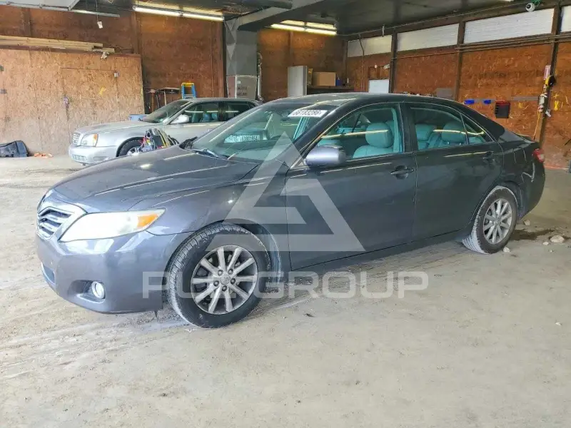 2011 Toyota CAMRY фото