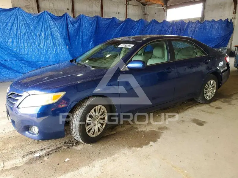 2011 Toyota CAMRY photo