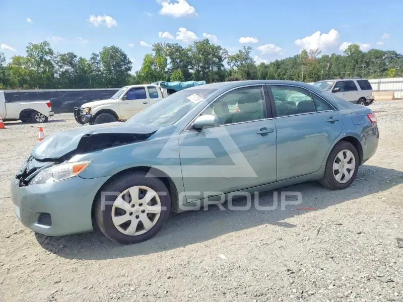 2011 Toyota CAMRY фото