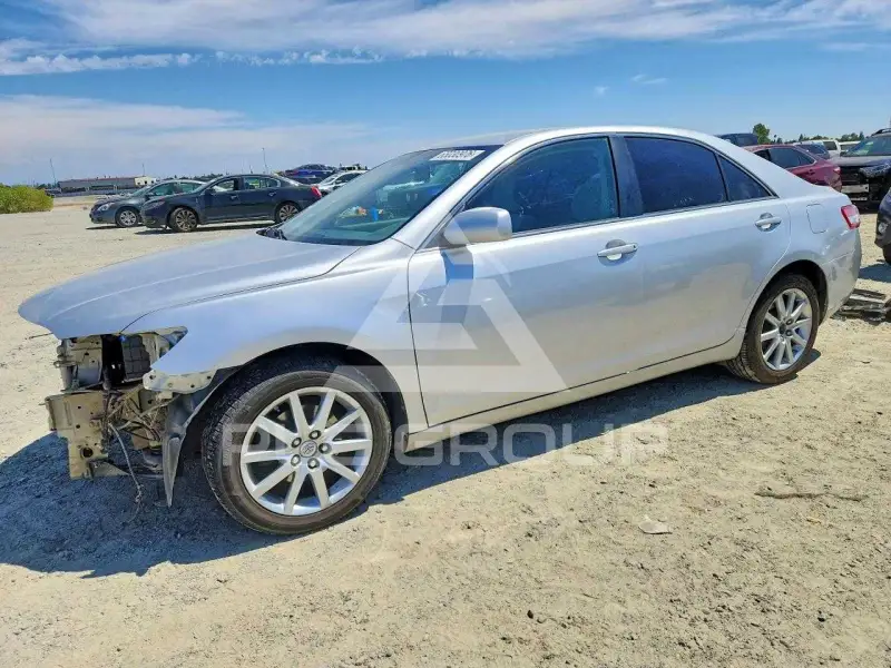 2011 Toyota CAMRY фото