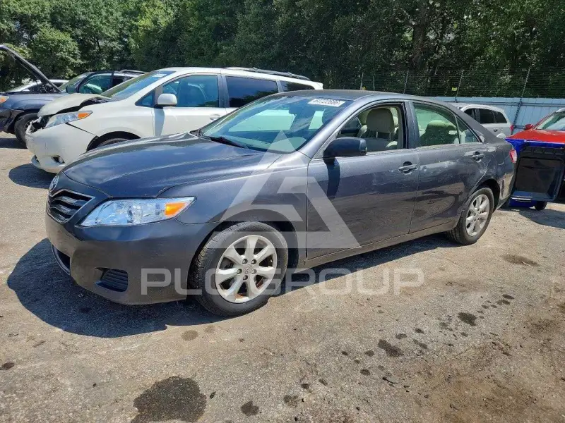 2011 Toyota CAMRY фото