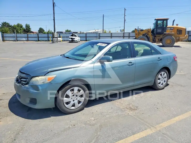 2011 Toyota CAMRY фото