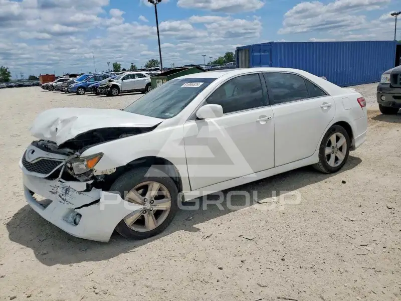 2011 Toyota CAMRY фото