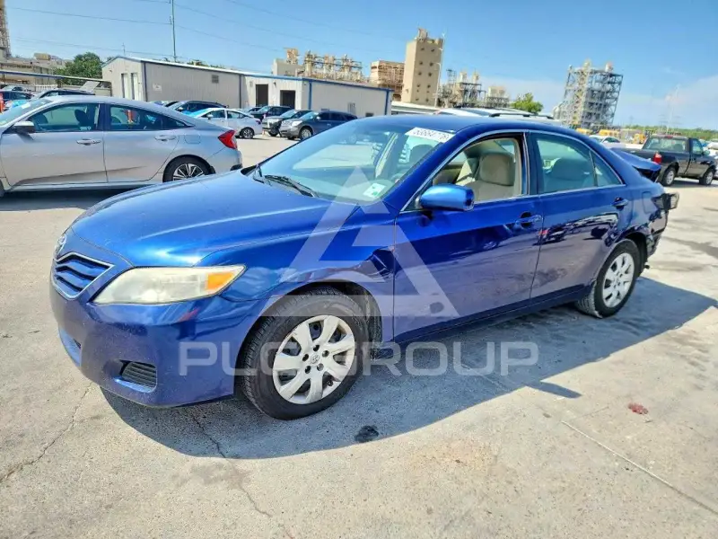 2011 Toyota CAMRY фото
