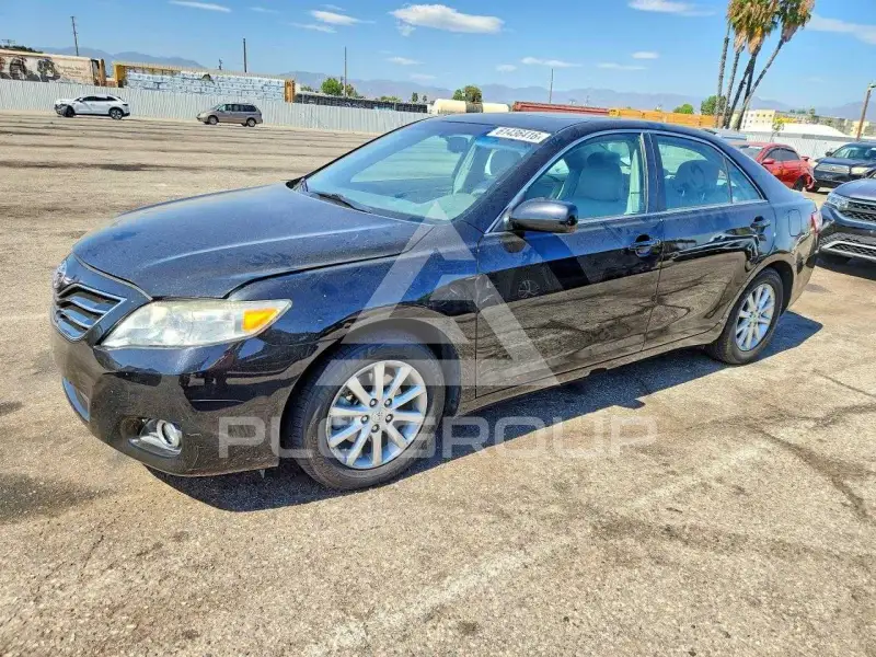 2011 Toyota CAMRY photo