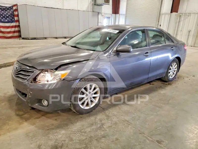 2011 Toyota CAMRY фото