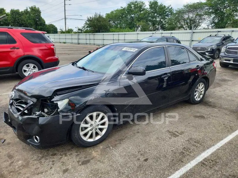 2011 Toyota CAMRY фото