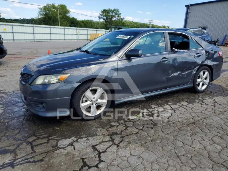 2011 Toyota CAMRY photo