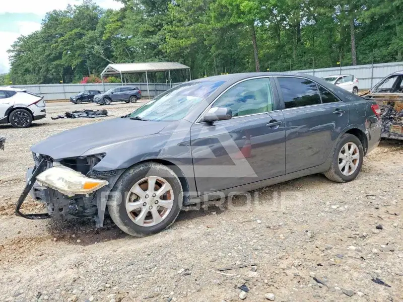 2011 Toyota CAMRY photo