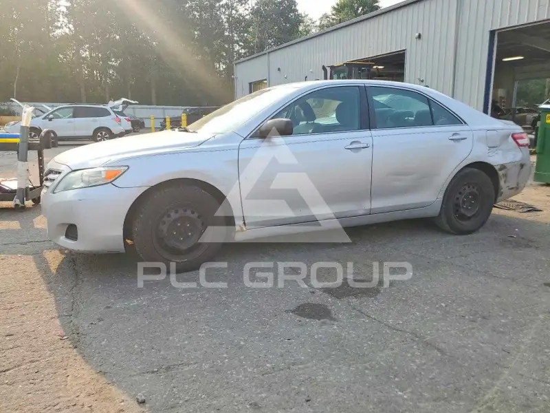 2011 Toyota CAMRY фото