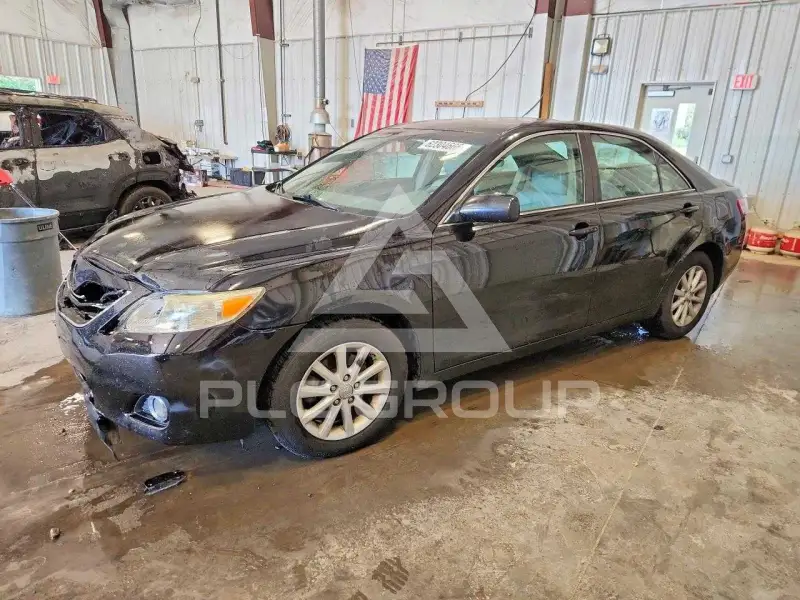 2011 Toyota CAMRY фото